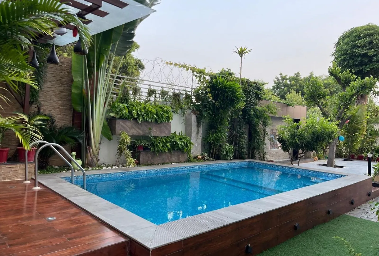 Apartment Luxury Stay Private Home With Jacuzzi & Pool Varanasi India