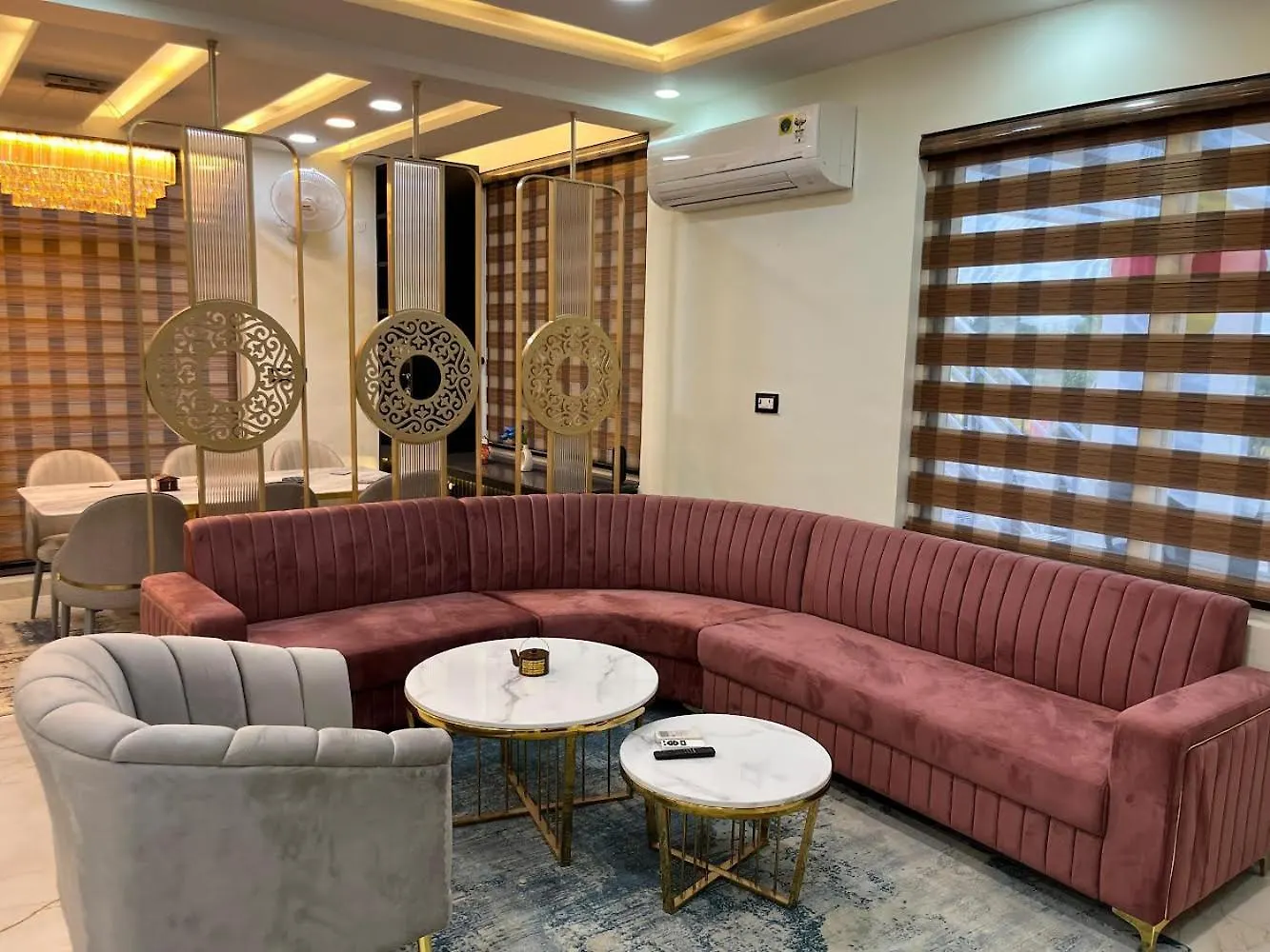 Luxury Stay Private Home With Jacuzzi & Pool Varanasi Apartment