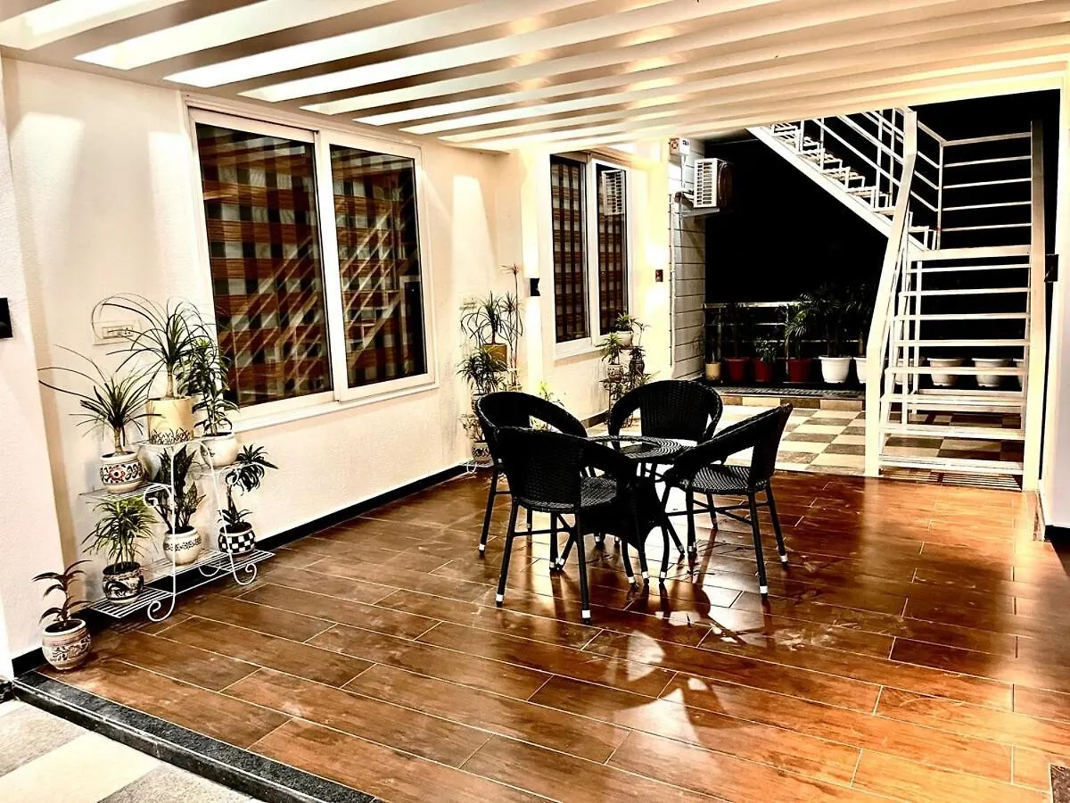 Luxury Stay Private Home With Jacuzzi & Pool Varanasi